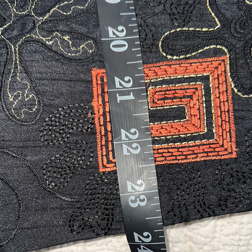 Elegant Black Blazer with Colorful Embroidery - Picture 10 of 10